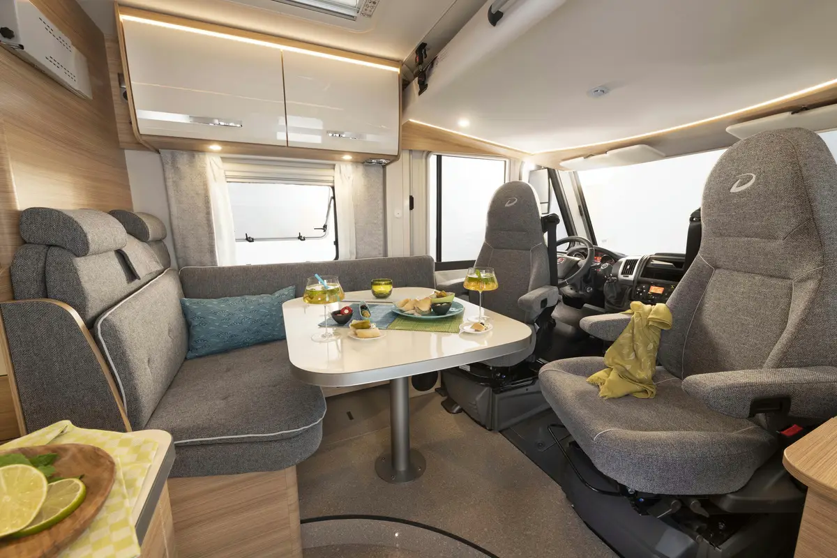 Compact Luxury (manual) – Motorhomes, photo 5