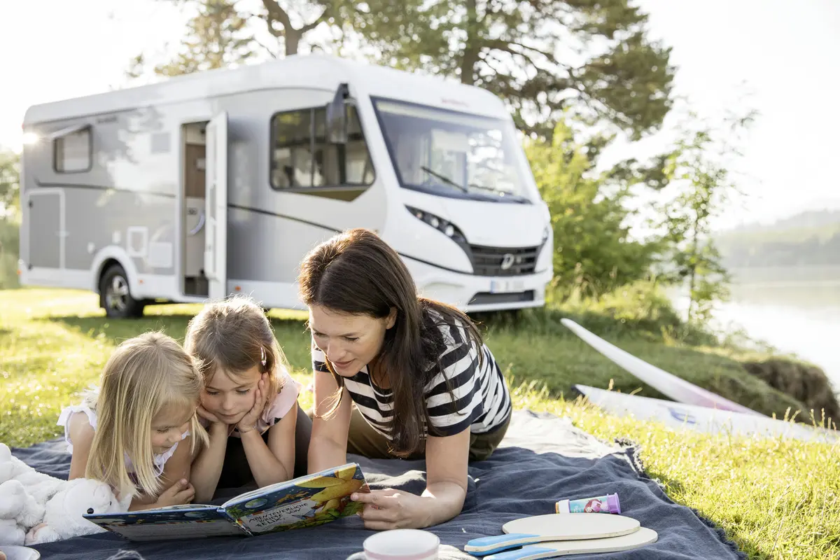 Compact Luxury (manual) – Motorhomes, photo 2