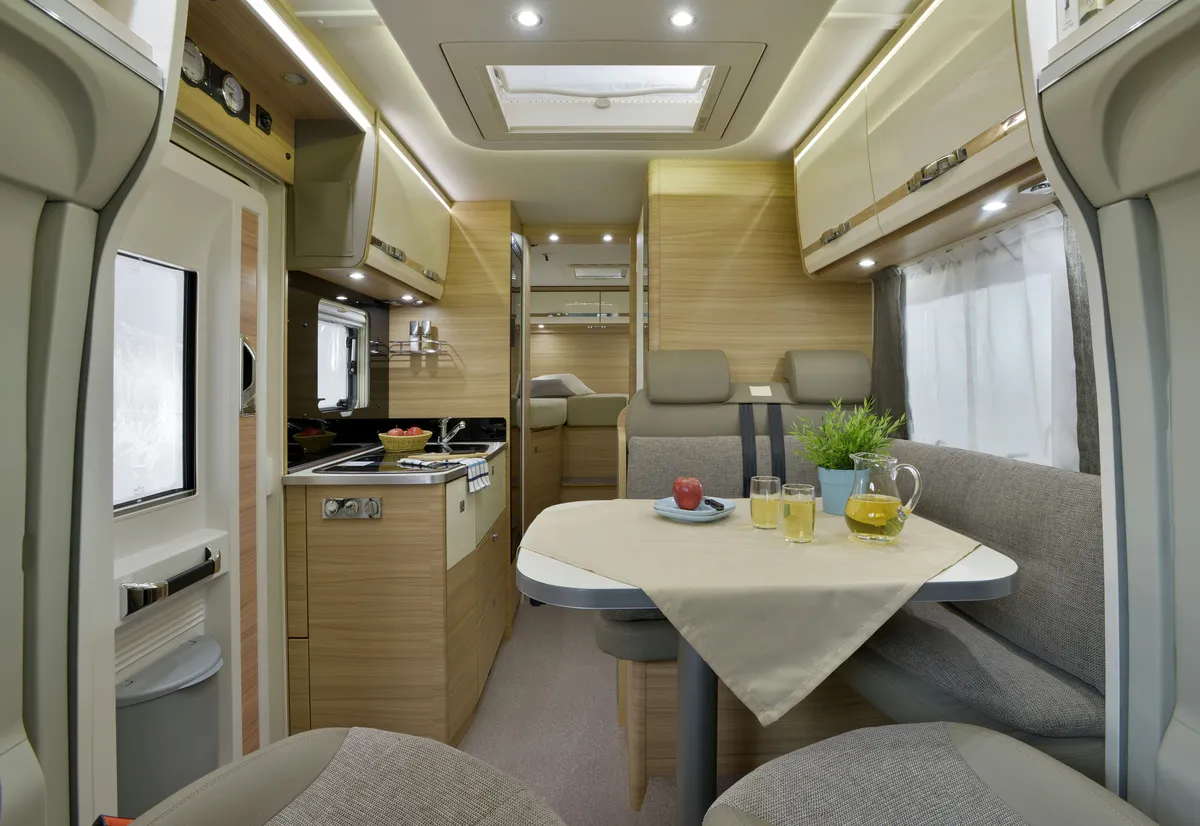 Compact Plus (manual) – Autocaravanas, foto 3